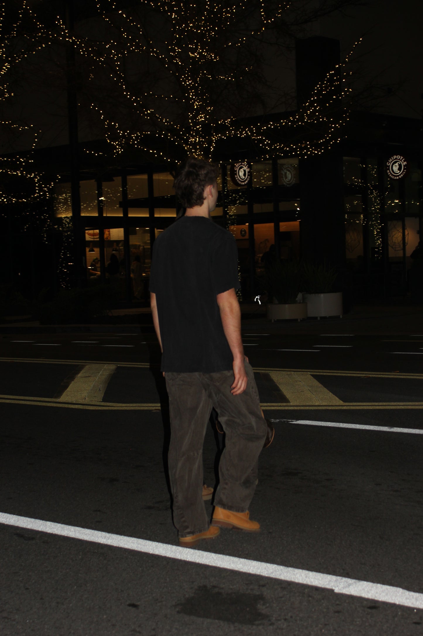 HEAVYWEIGHT VINTAGE FRAYED T-SHIRT.