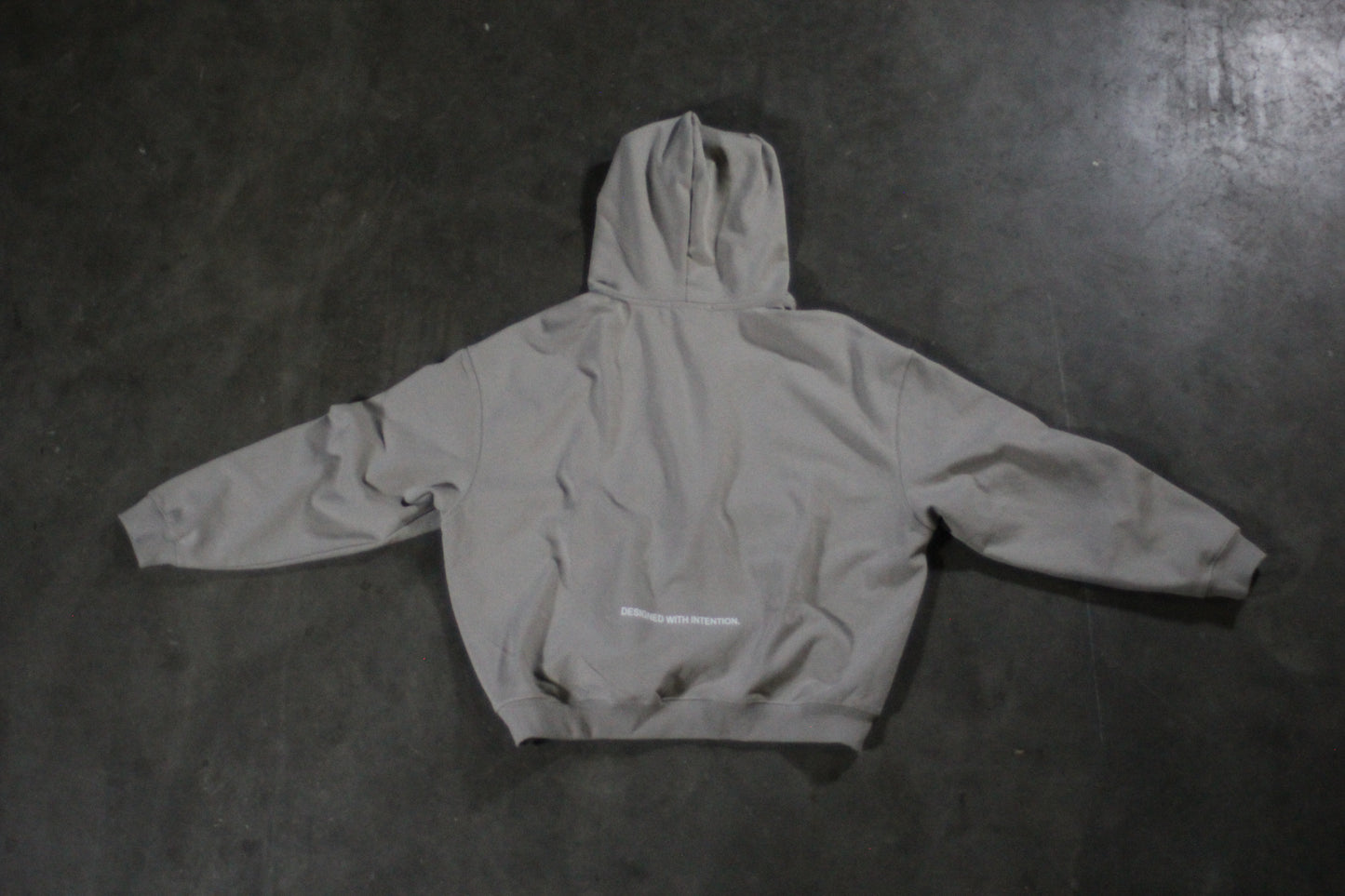 BOXY HEAVYWEIGHT DROP-SHOULDER HOODIE.