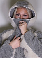 GREY SHERPA FLEECE ZIP-UP.